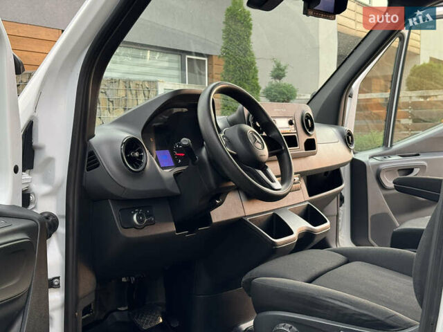Білий Мерседес Sprinter, об'ємом двигуна 2.2 л та пробігом 254 тис. км за 24500 $, фото 79 на Automoto.ua