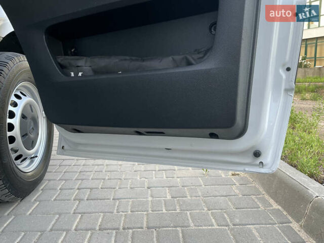 Белый Мерседес Sprinter, объемом двигателя 2.2 л и пробегом 267 тыс. км за 20999 $, фото 55 на Automoto.ua