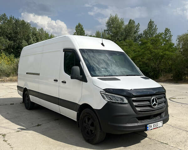Белый Мерседес Sprinter, объемом двигателя 2.99 л и пробегом 32 тыс. км за 49900 $, фото 7 на Automoto.ua