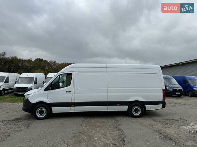 Белый Мерседес Sprinter, объемом двигателя 2.2 л и пробегом 299 тыс. км за 25600 $, фото 3 на Automoto.ua