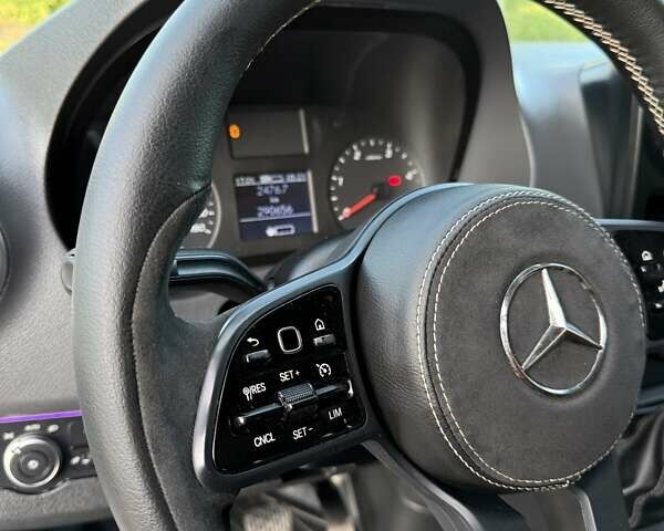 Белый Мерседес Sprinter, объемом двигателя 0 л и пробегом 290 тыс. км за 25000 $, фото 17 на Automoto.ua