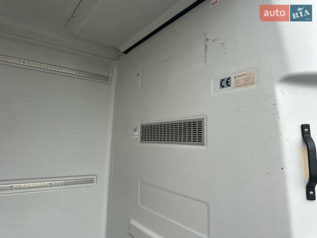 Белый Мерседес Sprinter, объемом двигателя 2.14 л и пробегом 433 тыс. км за 27900 $, фото 20 на Automoto.ua