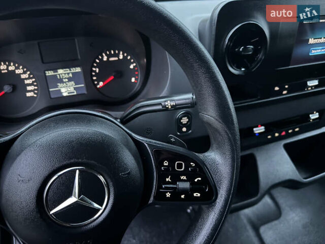 Белый Мерседес Sprinter, объемом двигателя 2.1 л и пробегом 366 тыс. км за 27800 $, фото 25 на Automoto.ua