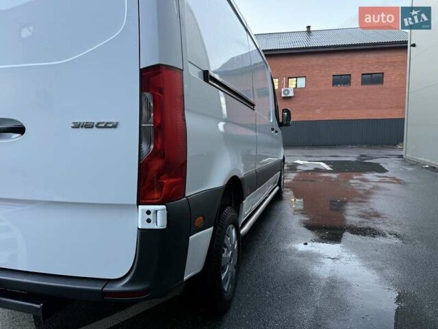Мерседес Sprinter 2020 в Киеве на Automoto.ua Белый Мерседес Sprinter, объемом двигателя 2.2 л и пробегом 288 тыс. км за 23850 $, фото 13 на Automoto.ua