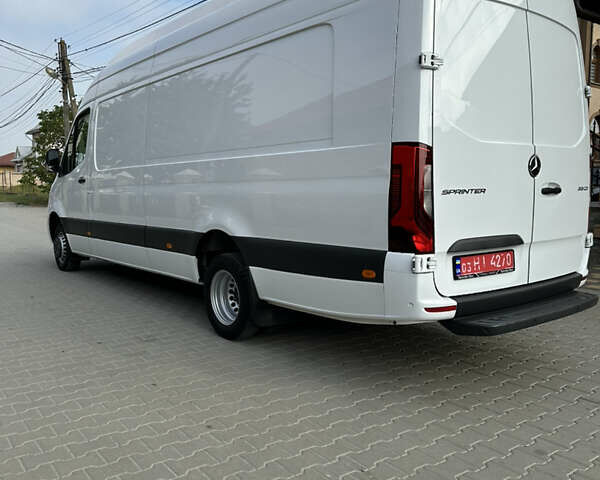 Белый Мерседес Sprinter, объемом двигателя 2.99 л и пробегом 373 тыс. км за 62700 $, фото 6 на Automoto.ua