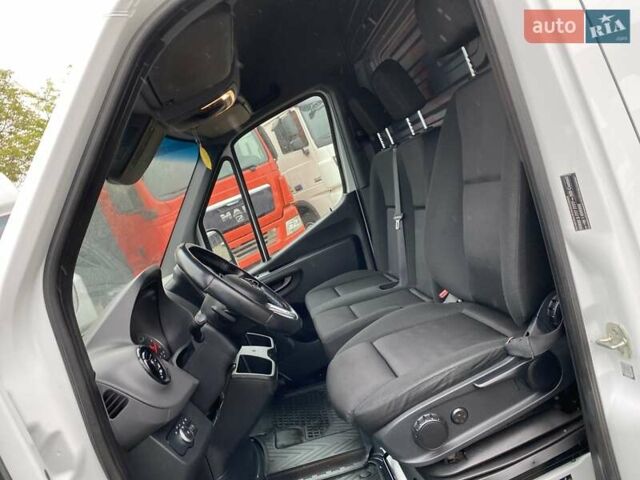 Белый Мерседес Sprinter, объемом двигателя 2.2 л и пробегом 194 тыс. км за 29850 $, фото 53 на Automoto.ua