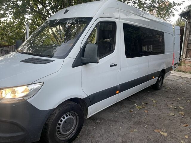 Білий Мерседес Sprinter, об'ємом двигуна 2.2 л та пробігом 350 тис. км за 35318 $, фото 2 на Automoto.ua