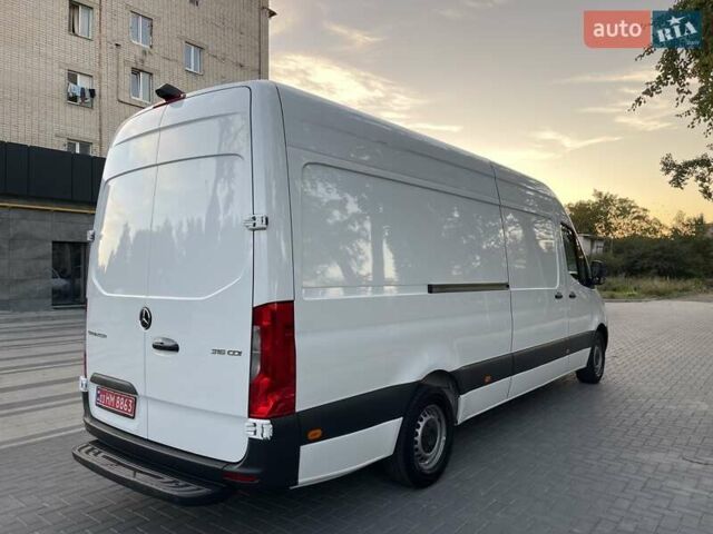 Белый Мерседес Sprinter, объемом двигателя 2.14 л и пробегом 337 тыс. км за 24800 $, фото 2 на Automoto.ua