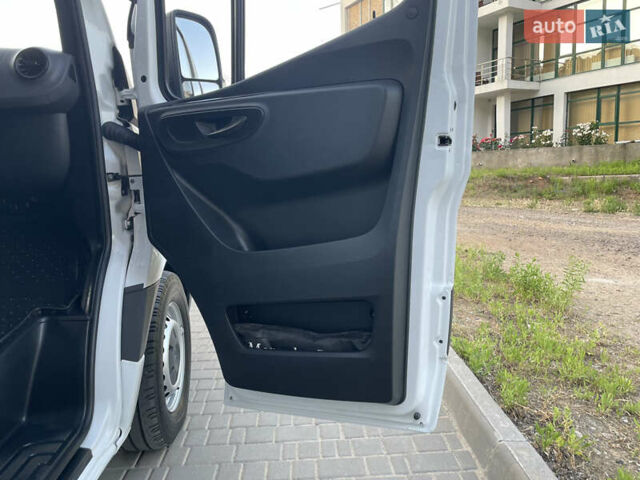 Белый Мерседес Sprinter, объемом двигателя 2.2 л и пробегом 267 тыс. км за 20999 $, фото 54 на Automoto.ua