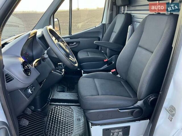 Белый Мерседес Sprinter, объемом двигателя 2.14 л и пробегом 219 тыс. км за 29499 $, фото 47 на Automoto.ua