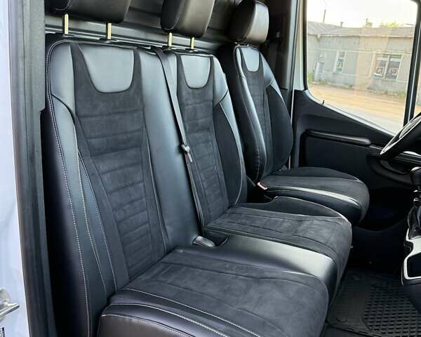 Белый Мерседес Sprinter, объемом двигателя 0 л и пробегом 290 тыс. км за 25000 $, фото 31 на Automoto.ua