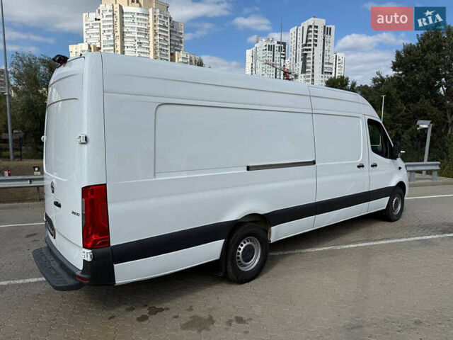 Белый Мерседес Sprinter, объемом двигателя 3 л и пробегом 69 тыс. км за 46999 $, фото 4 на Automoto.ua