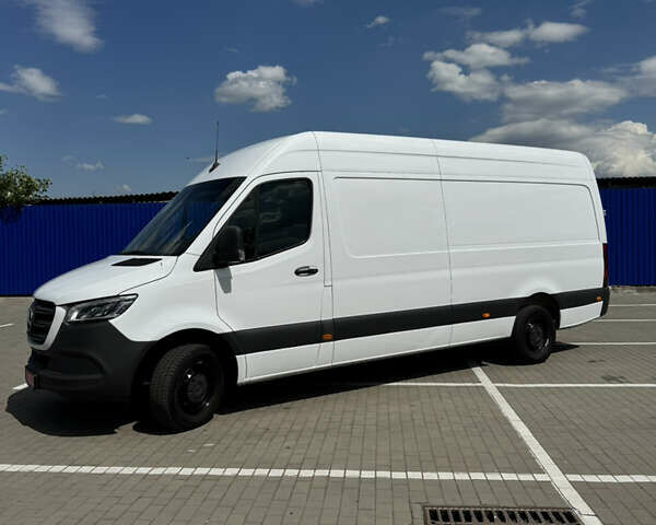 Білий Мерседес Sprinter, об'ємом двигуна 2.99 л та пробігом 313 тис. км за 40906 $, фото 4 на Automoto.ua