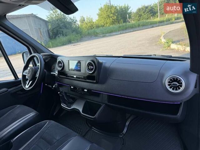 Белый Мерседес Sprinter, объемом двигателя 0 л и пробегом 290 тыс. км за 25000 $, фото 30 на Automoto.ua