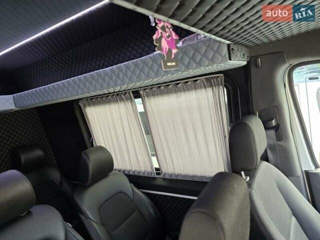 Белый Мерседес Sprinter, объемом двигателя 2.14 л и пробегом 335 тыс. км за 34261 $, фото 10 на Automoto.ua