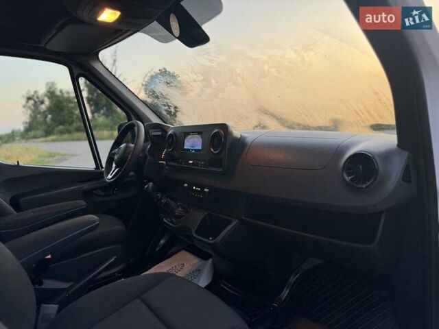 Белый Мерседес Sprinter, объемом двигателя 2.2 л и пробегом 267 тыс. км за 28900 $, фото 68 на Automoto.ua