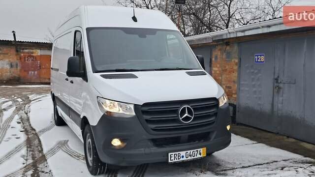 Белый Мерседес Sprinter, объемом двигателя 2.2 л и пробегом 222 тыс. км за 23999 $, фото 16 на Automoto.ua