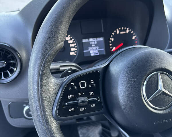 Белый Мерседес Sprinter, объемом двигателя 2.2 л и пробегом 280 тыс. км за 29000 $, фото 16 на Automoto.ua