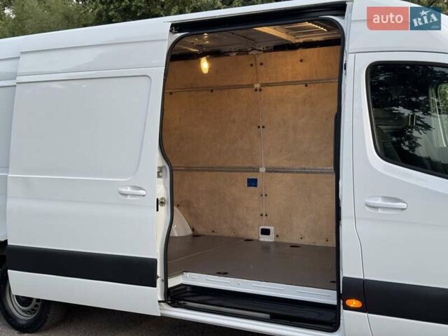 Белый Мерседес Sprinter, объемом двигателя 2.2 л и пробегом 267 тыс. км за 28900 $, фото 50 на Automoto.ua