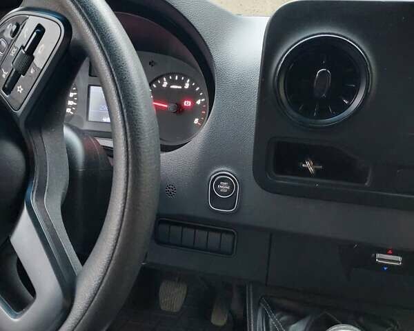 Белый Мерседес Sprinter, объемом двигателя 2.2 л и пробегом 297 тыс. км за 26700 $, фото 24 на Automoto.ua