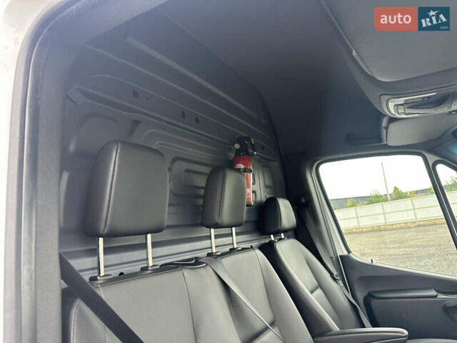 Белый Мерседес Sprinter, объемом двигателя 2.14 л и пробегом 433 тыс. км за 27900 $, фото 36 на Automoto.ua