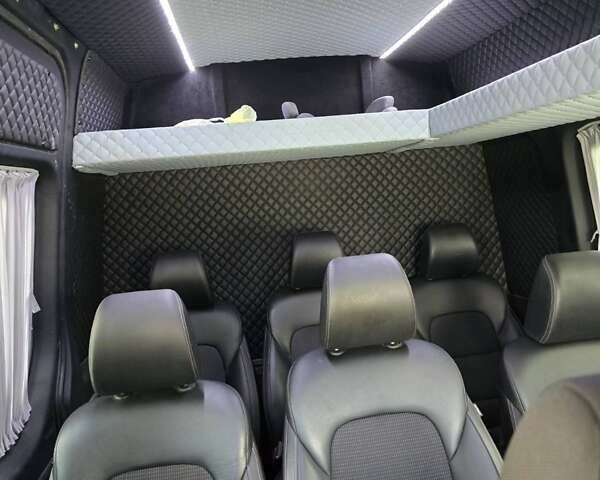Белый Мерседес Sprinter, объемом двигателя 2.14 л и пробегом 335 тыс. км за 34261 $, фото 2 на Automoto.ua