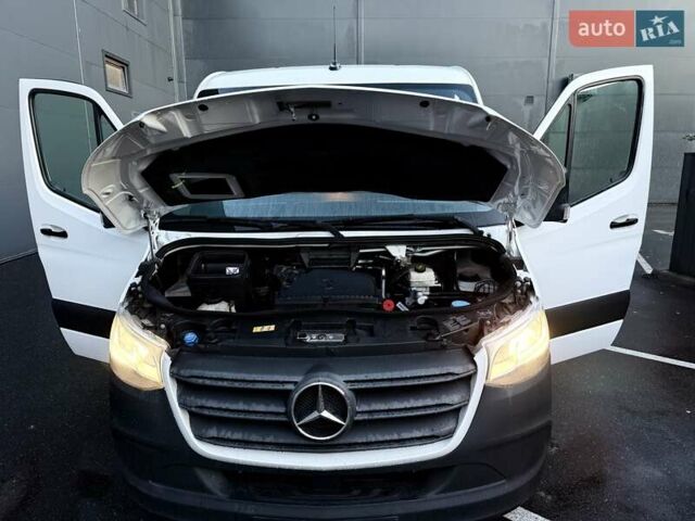 Мерседес Sprinter 2020 в Киеве на Automoto.ua Белый Мерседес Sprinter, объемом двигателя 2.2 л и пробегом 288 тыс. км за 23850 $, фото 51 на Automoto.ua