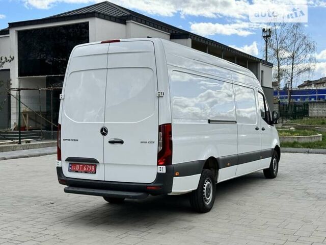 Белый Мерседес Sprinter, объемом двигателя 3 л и пробегом 260 тыс. км за 34850 $, фото 5 на Automoto.ua