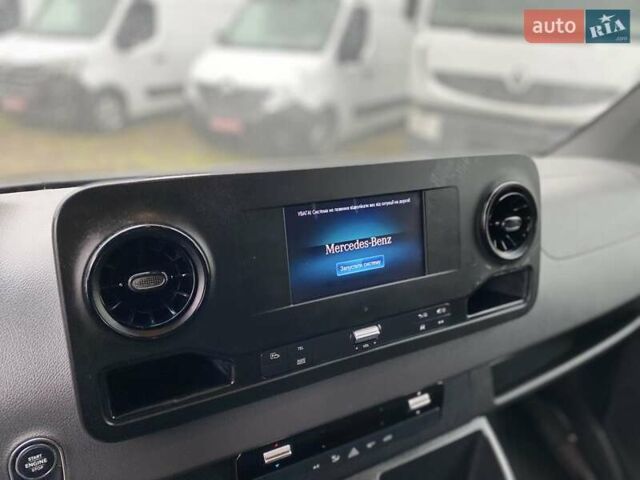 Белый Мерседес Sprinter, объемом двигателя 2.2 л и пробегом 194 тыс. км за 29850 $, фото 42 на Automoto.ua