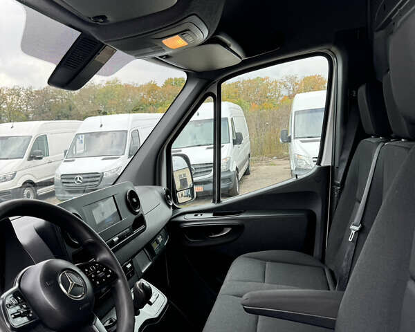 Белый Мерседес Sprinter, объемом двигателя 2.2 л и пробегом 299 тыс. км за 25600 $, фото 25 на Automoto.ua