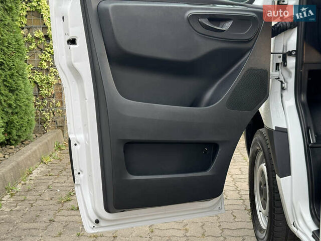 Білий Мерседес Sprinter, об'ємом двигуна 2.2 л та пробігом 254 тис. км за 24500 $, фото 76 на Automoto.ua