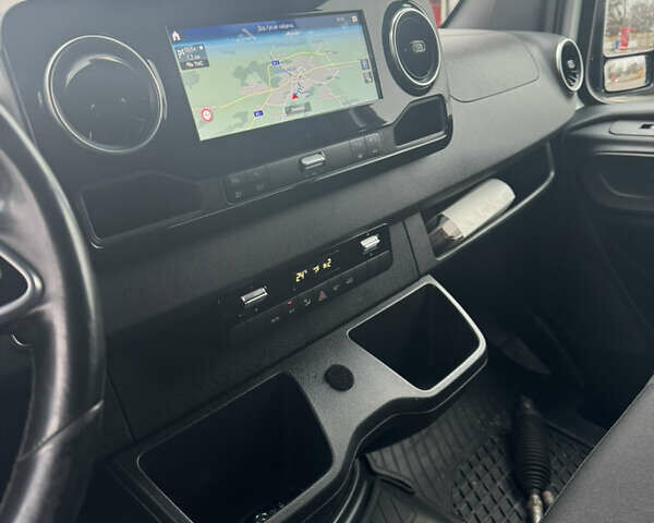 Белый Мерседес Sprinter, объемом двигателя 2.99 л и пробегом 372 тыс. км за 44686 $, фото 13 на Automoto.ua