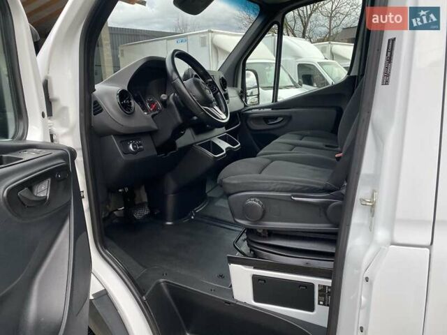 Белый Мерседес Sprinter, объемом двигателя 2.2 л и пробегом 198 тыс. км за 27900 $, фото 48 на Automoto.ua