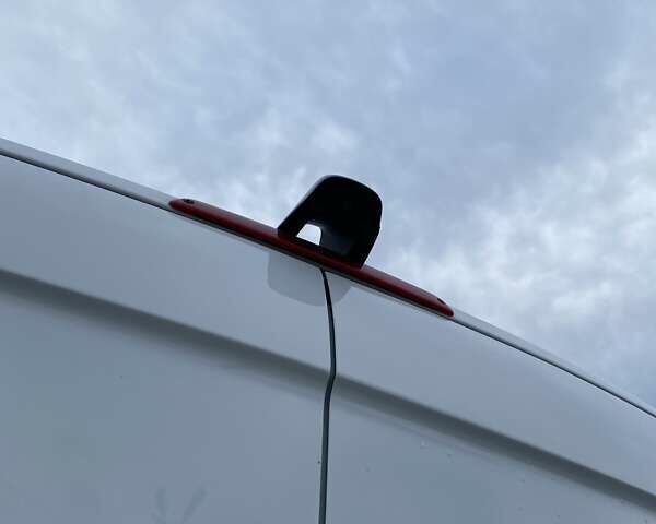 Белый Мерседес Sprinter, объемом двигателя 2.2 л и пробегом 198 тыс. км за 27900 $, фото 42 на Automoto.ua