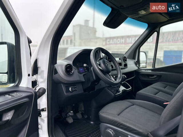 Белый Мерседес Sprinter, объемом двигателя 2.2 л и пробегом 143 тыс. км за 24400 $, фото 59 на Automoto.ua