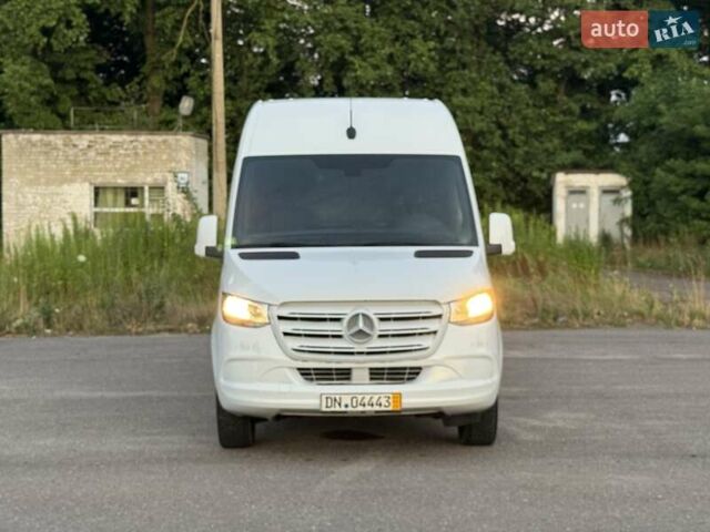 Белый Мерседес Sprinter, объемом двигателя 2.2 л и пробегом 267 тыс. км за 28900 $, фото 75 на Automoto.ua