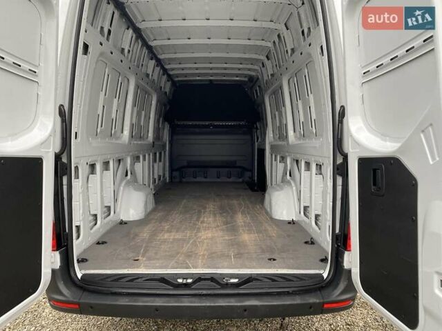 Белый Мерседес Sprinter, объемом двигателя 2.2 л и пробегом 198 тыс. км за 27900 $, фото 40 на Automoto.ua