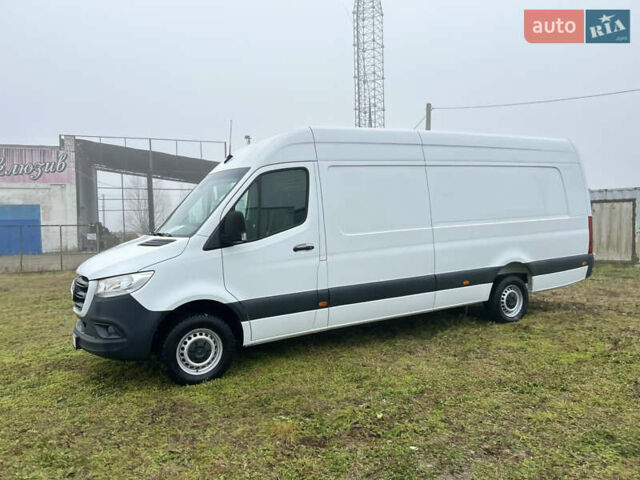 Белый Мерседес Sprinter, объемом двигателя 2.2 л и пробегом 143 тыс. км за 24400 $, фото 5 на Automoto.ua