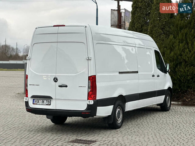 Белый Мерседес Sprinter, объемом двигателя 3 л и пробегом 300 тыс. км за 37500 $, фото 15 на Automoto.ua