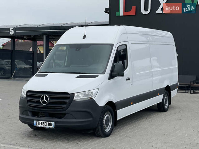 Белый Мерседес Sprinter, объемом двигателя 2.2 л и пробегом 188 тыс. км за 22800 $, фото 1 на Automoto.ua