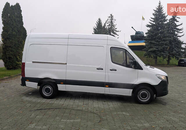 Белый Мерседес Sprinter, объемом двигателя 0 л и пробегом 212 тыс. км за 24200 $, фото 6 на Automoto.ua