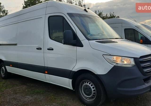 Белый Мерседес Sprinter, объемом двигателя 2.2 л и пробегом 201 тыс. км за 26599 $, фото 35 на Automoto.ua