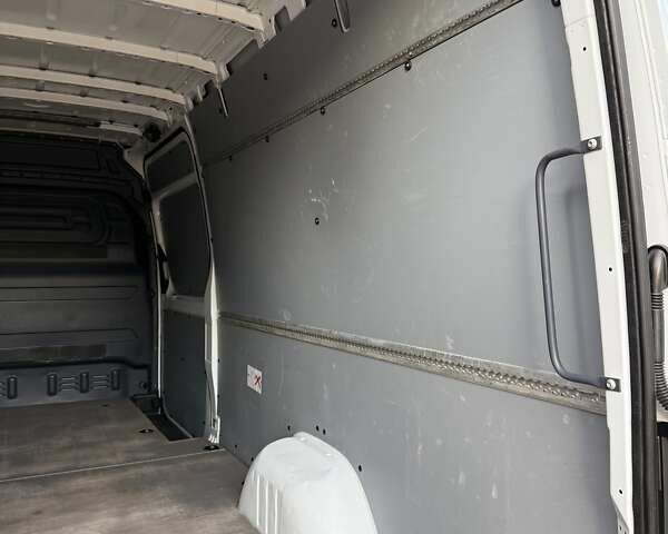 Белый Мерседес Sprinter, объемом двигателя 0 л и пробегом 290 тыс. км за 25000 $, фото 39 на Automoto.ua