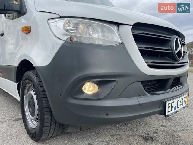 Белый Мерседес Sprinter, объемом двигателя 2.2 л и пробегом 300 тыс. км за 25500 $, фото 29 на Automoto.ua