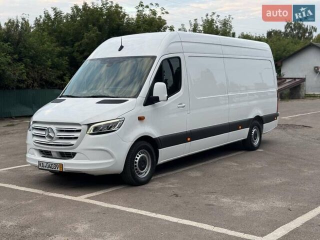 Белый Мерседес Sprinter, объемом двигателя 2.2 л и пробегом 243 тыс. км за 25800 $, фото 5 на Automoto.ua