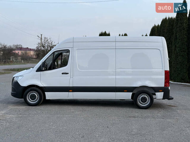 Белый Мерседес Sprinter, объемом двигателя 2.14 л и пробегом 230 тыс. км за 21500 $, фото 5 на Automoto.ua