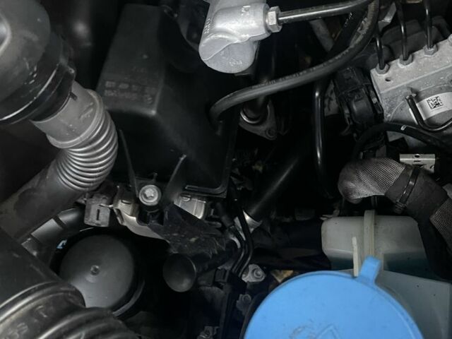 Білий Мерседес Sprinter, об'ємом двигуна 2.2 л та пробігом 350 тис. км за 35318 $, фото 5 на Automoto.ua