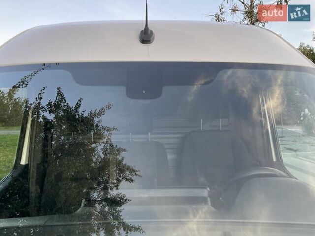 Белый Мерседес Sprinter, объемом двигателя 2.14 л и пробегом 337 тыс. км за 24800 $, фото 12 на Automoto.ua