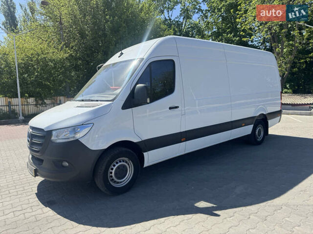 Белый Мерседес Sprinter, объемом двигателя 2.14 л и пробегом 204 тыс. км за 28500 $, фото 2 на Automoto.ua
