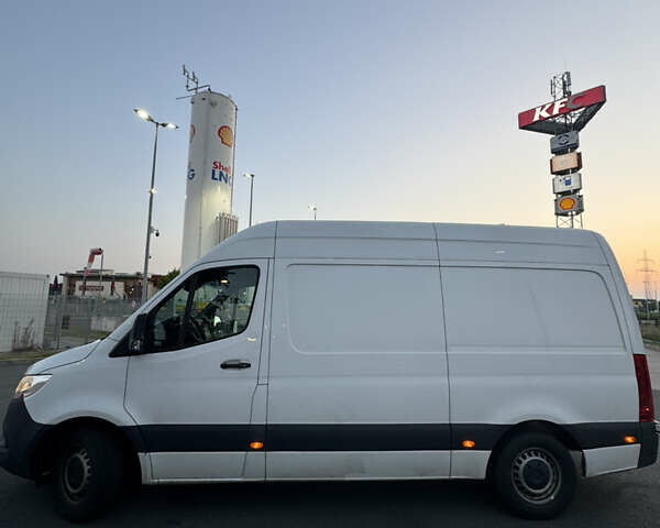 Білий Мерседес Sprinter, об'ємом двигуна 2.2 л та пробігом 201 тис. км за 25000 $, фото 18 на Automoto.ua